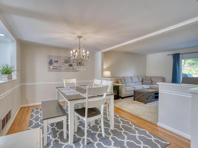 18 Collis Ct — Photo 7