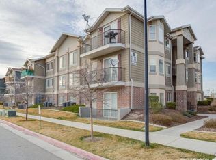 74 E Resaca Dr UNIT B10, Midvale, UT 84070
