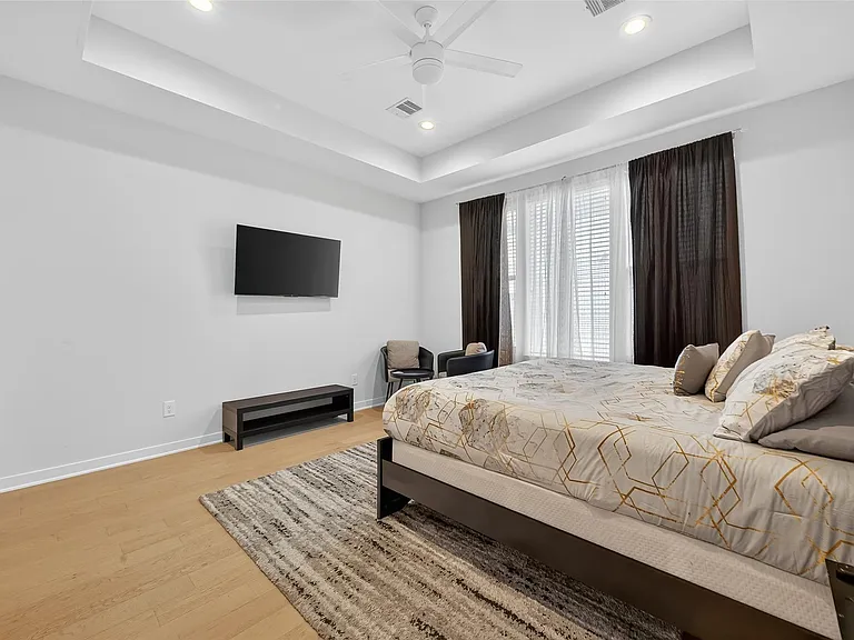 2617 Live Oak St — Photo 24