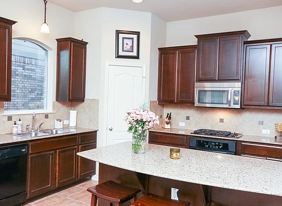 5th image of 12001 Cherisse Dr
