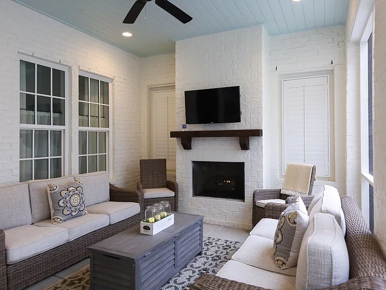 237 Stephens Valley Blvd — Photo 10