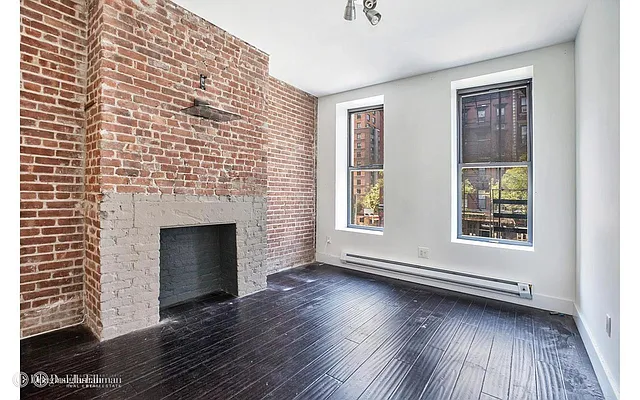 Rented by Douglas Elliman | media 22