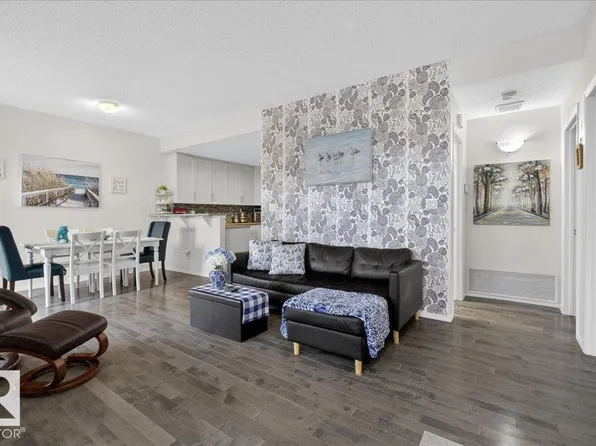 1179 Summerside Dr SW #17, Edmonton, AB T6X 1K1