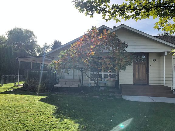 2nd image of 33 Marilyn Dr