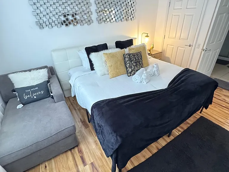 7532 Toscana Blvd — Photo 13
