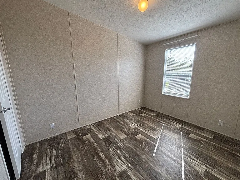 3910 W 25th St — Photo 13