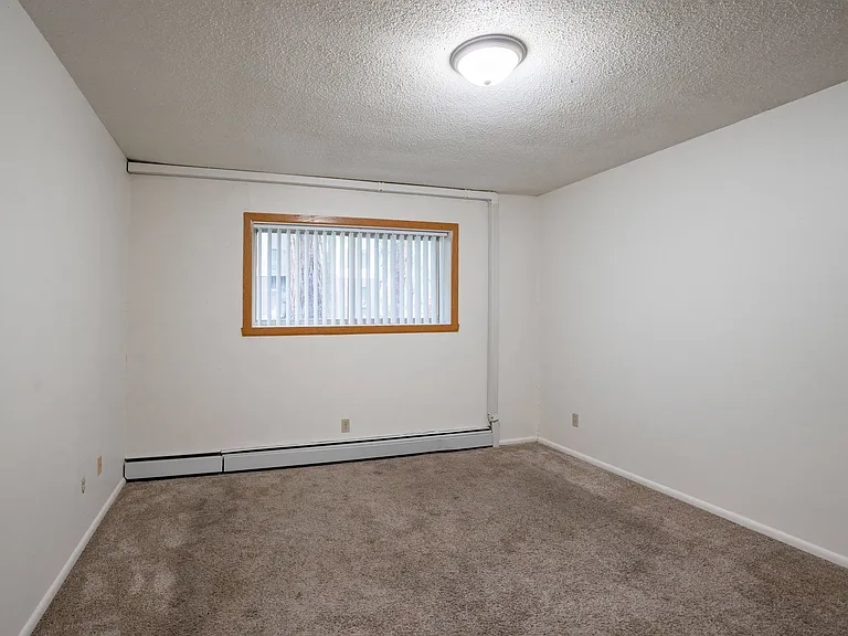 Fargo, ND Park Terrace Apartments | 21C | Bedroom