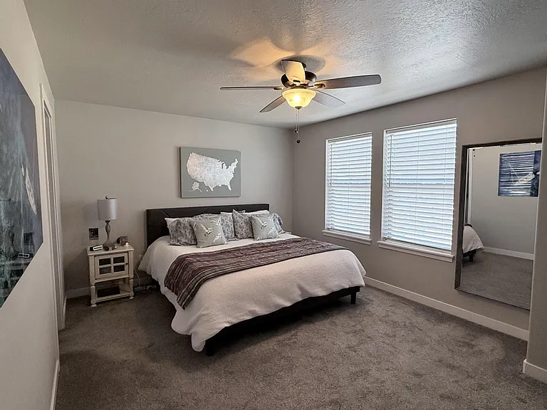 371 W Knights Ln — Photo 9