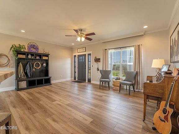 5th image of 2393 Forester Rd