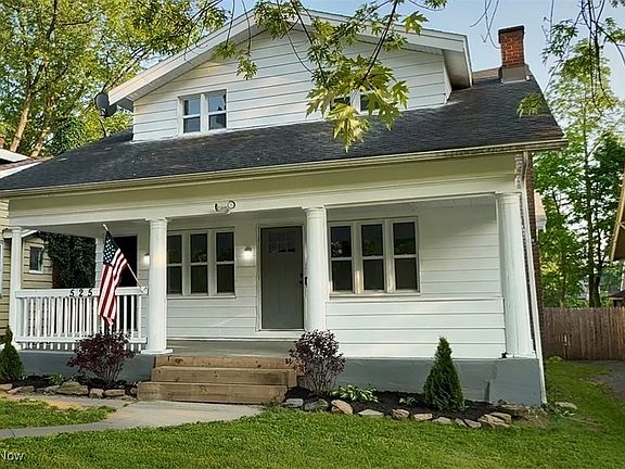 2nd image of 525 W Ravenwood Ave