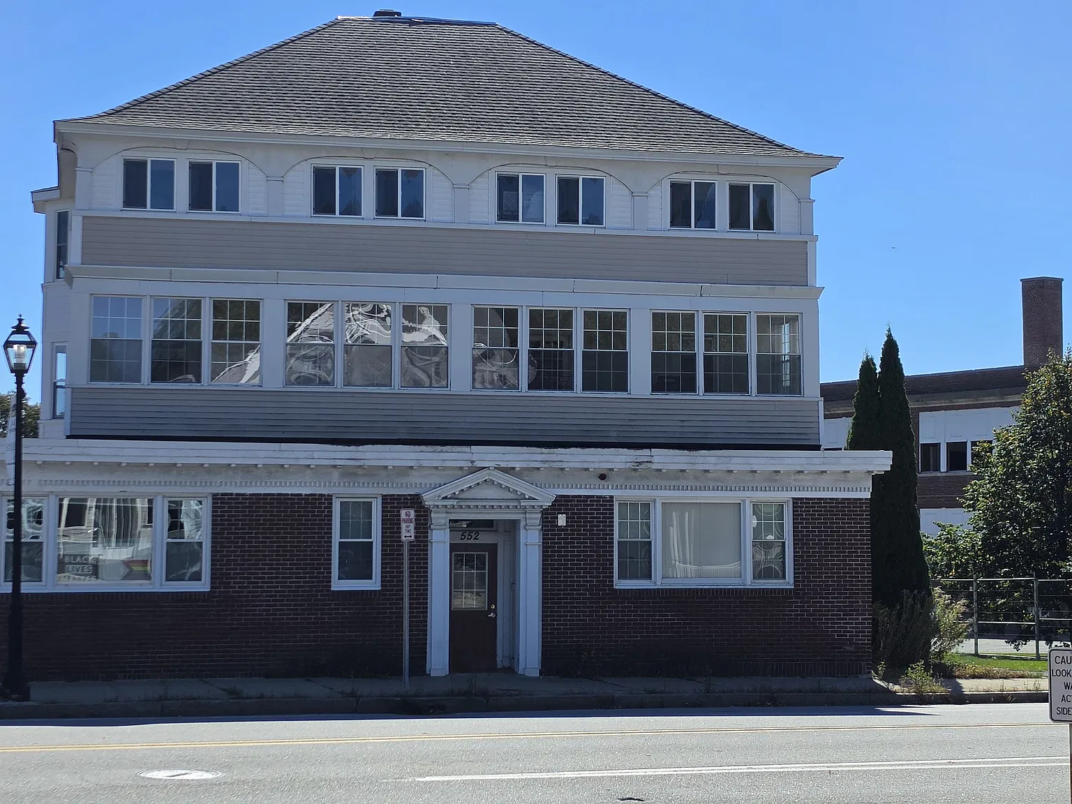 3 bed, 1155 sqft, $2,150 — Photo 1