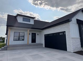 1001 Millie Ln, North Liberty, IA 52317