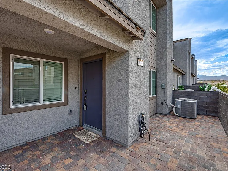 9644 Axel Falls Ave — Photo 7