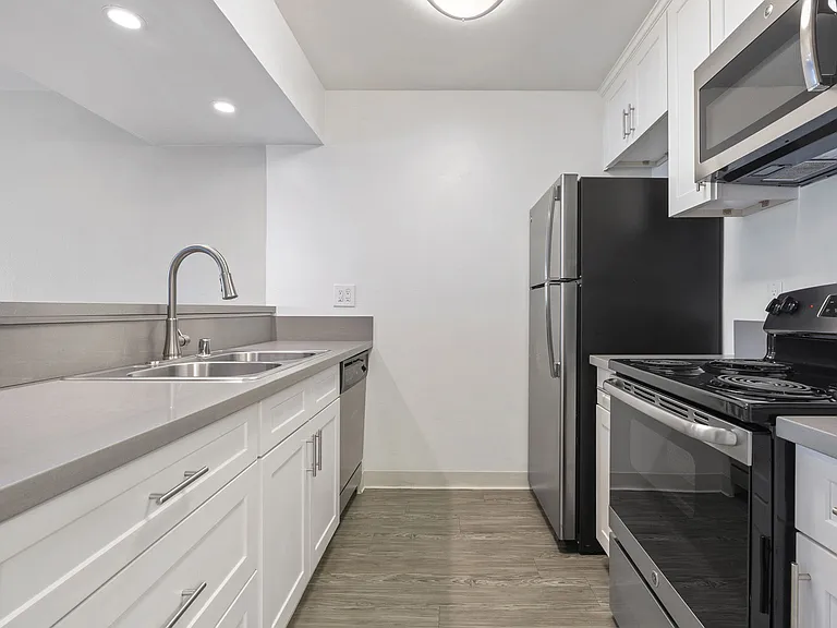 Reserve at Walnut Creek — Photo 31