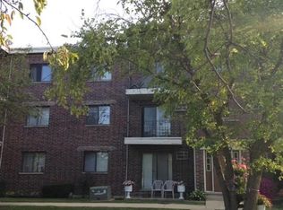 952 N Rohlwing Rd APT 101, Addison, IL 60101