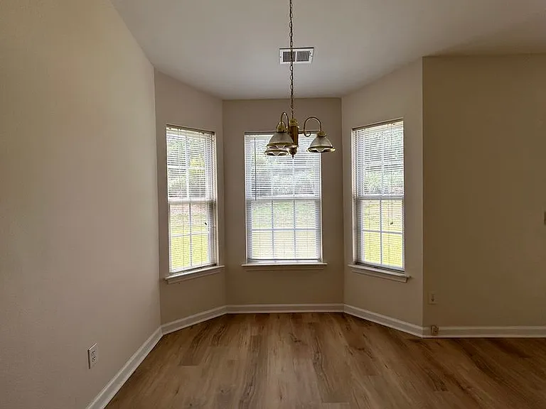 953 Wyndfall Dr SW — Photo 12
