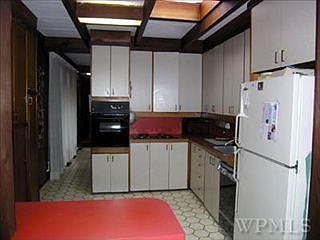 3rd image of 1 Laurel Hill Dr