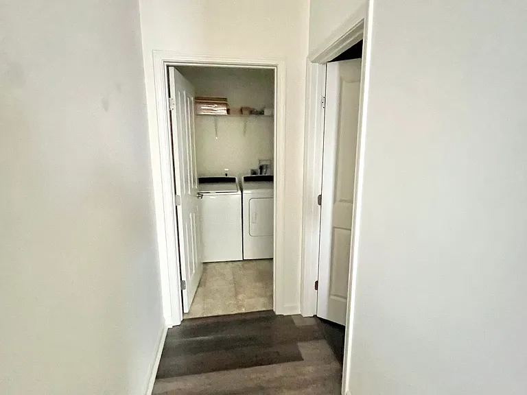3175 Rossmore Cir — Photo 38