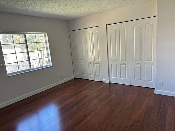 3rd image of 2135 Madeira Dr