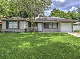 4627 Holly St, Bellaire, TX 77401