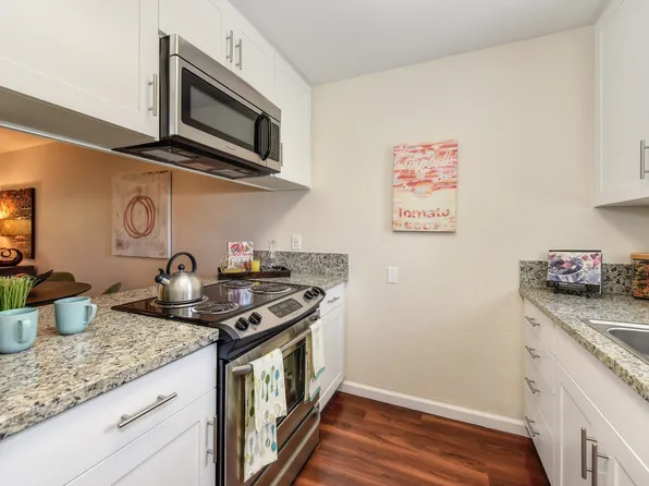 Monte Bello Apartments