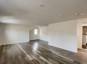 617 Long Mountain Rd, Gaylordsville, CT
