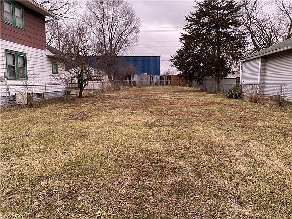 2nd image of 2430 Columbia Ave