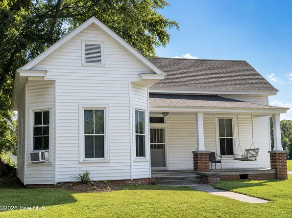 4390 W Church Street, Farmville, NC 27828