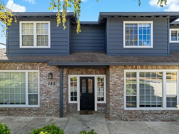 5th image of 782 Glenmere Way