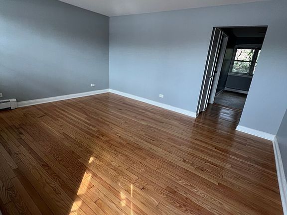 3rd image of 7044 S Cornell Ave APT 3B