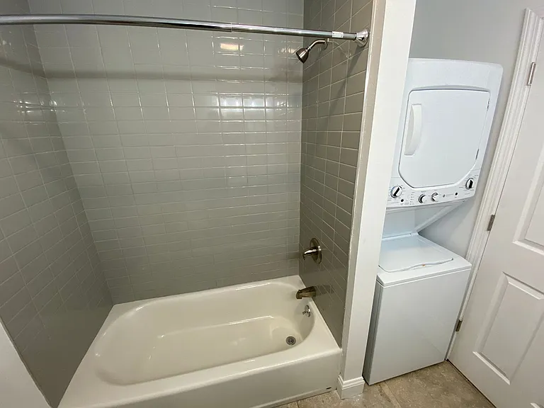 131 Bristol St #1 — Photo 4