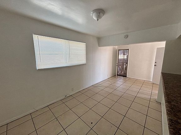 4th image of 251 W 65th St
