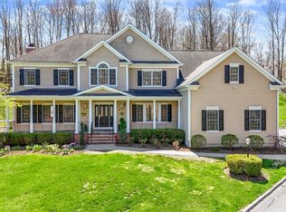 80 Old Trolley Rd, Ridgefield, CT 06877
