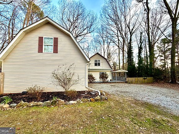 3rd image of 134 Rustica Dr