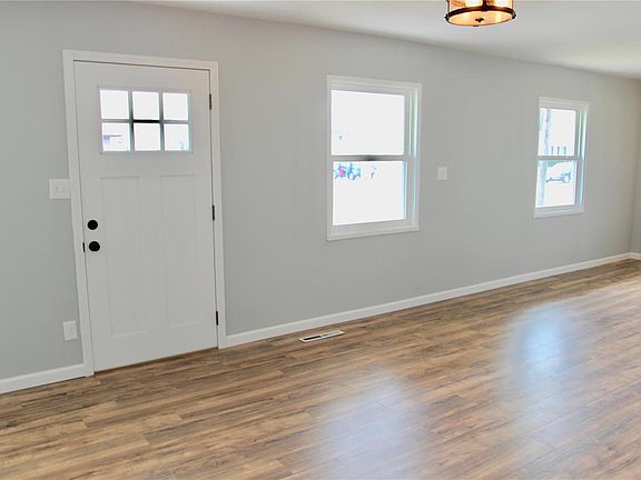 5th image of 2301 Wilson Ave