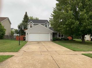 1062 Colony Dr, Crystal Lake, IL 60014