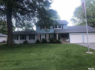 113 Doe Run, Macomb, IL 61455