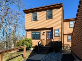 71 Cedar Knolls Dr UNIT 71, Branford, CT 06405