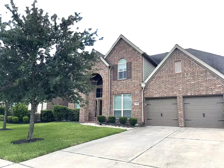 20323 Mary Point Ln — Photo 1