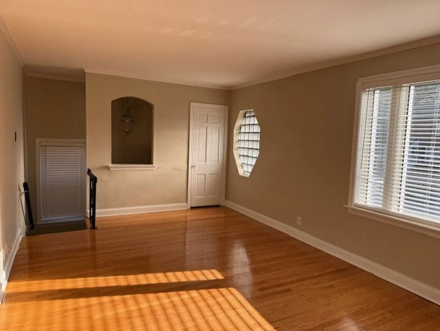 1087 Terrace Drive | Saint Louis, 63117 — Photo 2