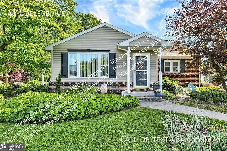 41 W College Ave