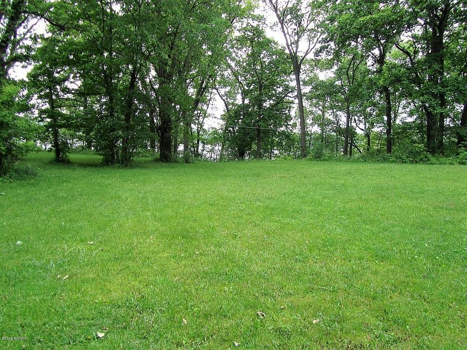 2nd image of Bair Lake St
