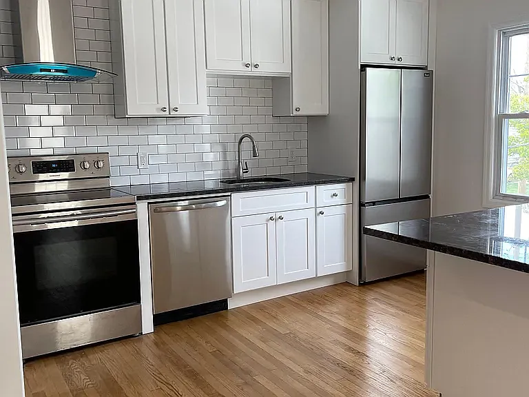2 bed, 1600 sqft, $2,500 — Photo 2