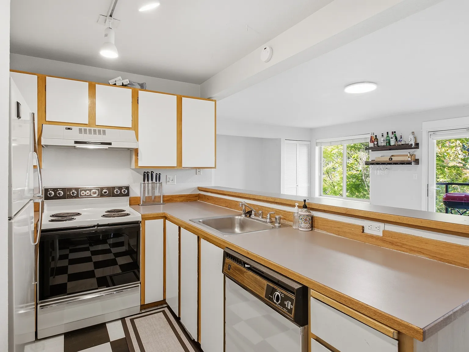 29 Etruria St Unit #A304, Seattle, WA 98109 — Photo 3