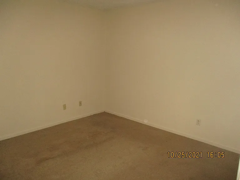 1409 Westcliff Ct — Photo 7