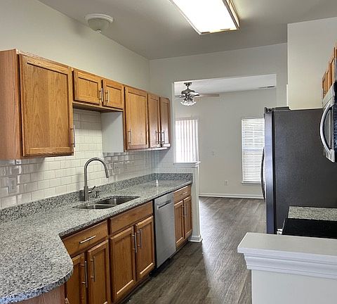 3rd image of 1091 Cramerton Village Dr Unit D