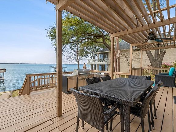 4th image of 135 Shoreline Dr