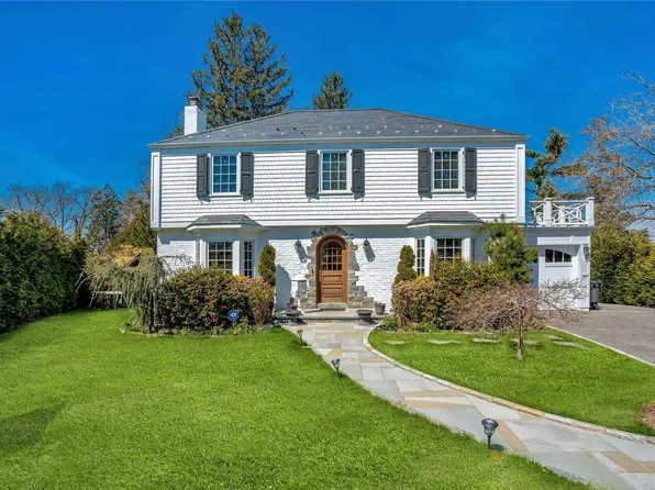 19 Flower Lane, Manhasset, NY 11030