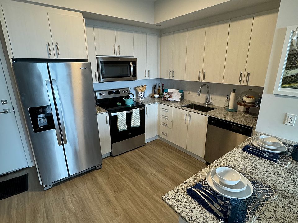1st image of 1185 W 31st St #B1