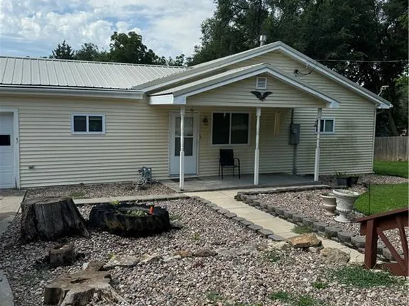 39 Vilas St, Leavenworth, KS 66048